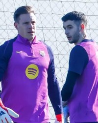 开云体育-中国官网登录入口-年薪1700万！巴萨33岁队长坐穿板凳：想踢世界杯 必须离队