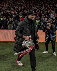 “二队”承惠克洛普师恩，十冠王红军吃定六连亚豪车